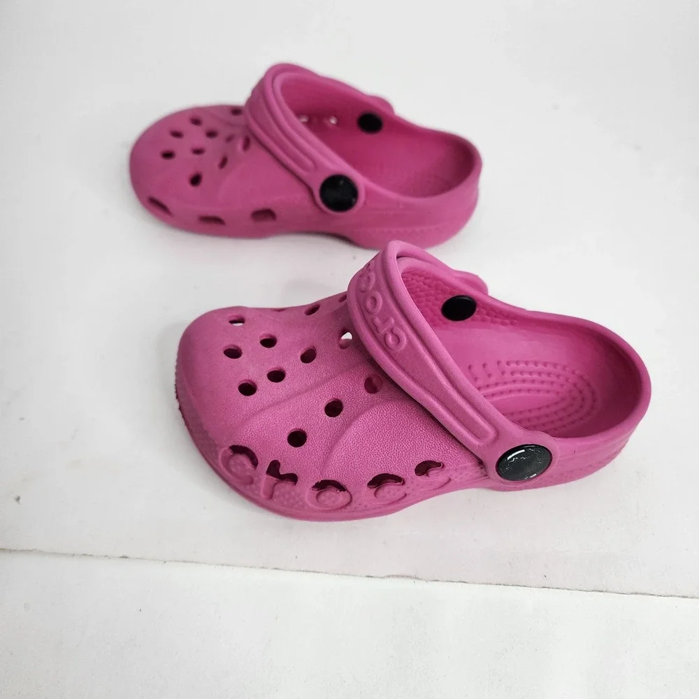 Crocs Shoes Pink Kids Size 6‎ 7
